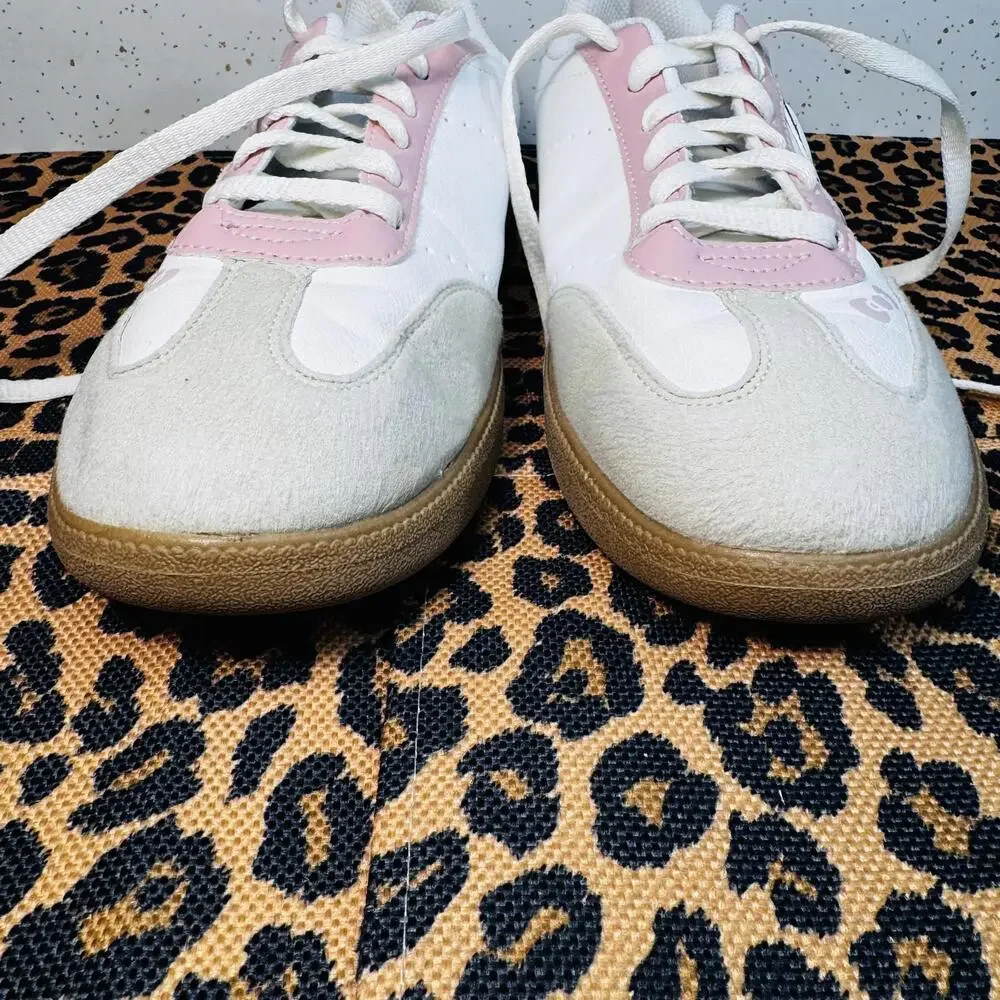 Hello Kitty White and Pink Casual Sneakers Size 9 - Picture 4 of 9